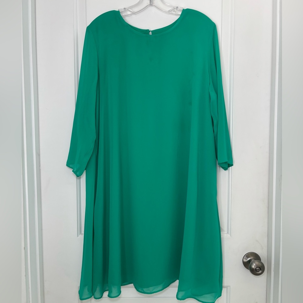 Eva Mendez Green Flowy Lined Dress